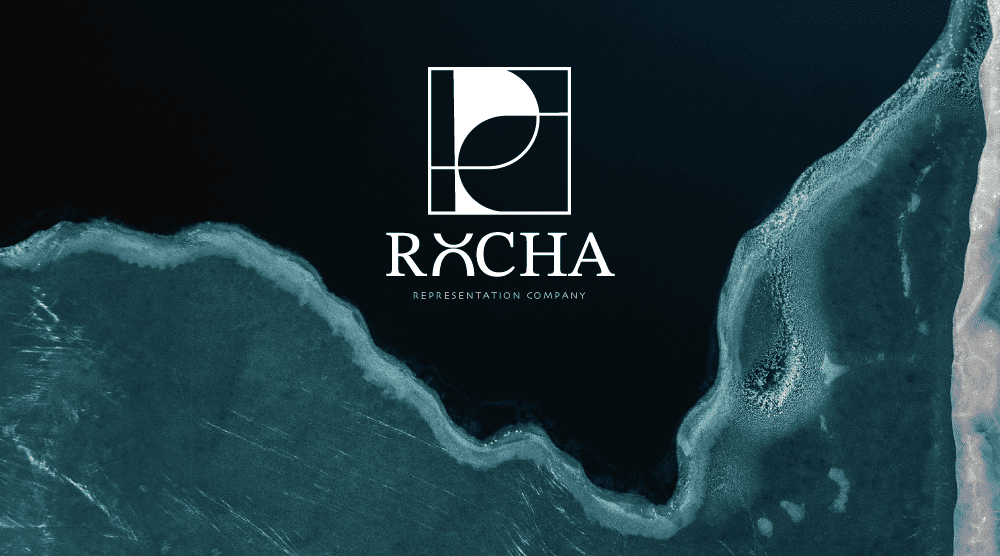 Diseño de logotipo para la marca Rocha, ejemplo de proyecto de branding profesional e identidad corporativa elegante desarrollado por Landa Estudio.